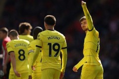 皇马夏窗引援：豪华背后财务压力与年轻球员崛起