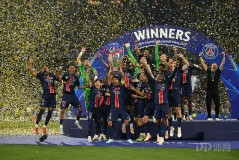 巴西世预赛首战3-0智利，埃斯特旺闪耀登场助巴西开门红